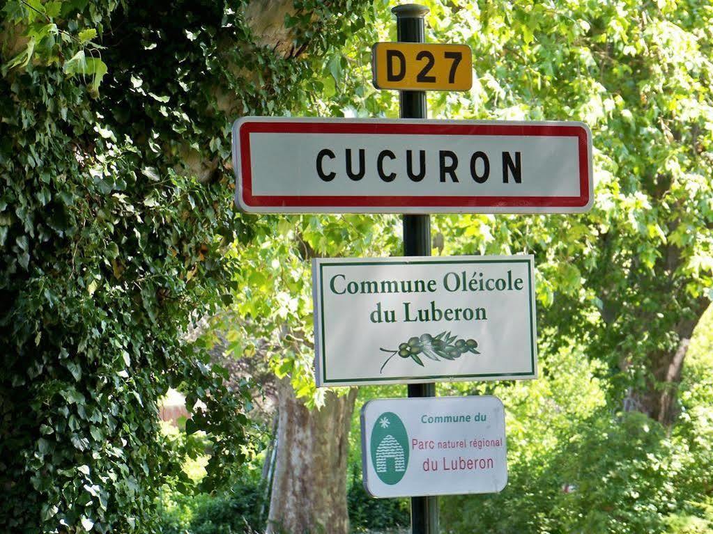 Logis Hotel De L'Etang Cucuron Kültér fotó